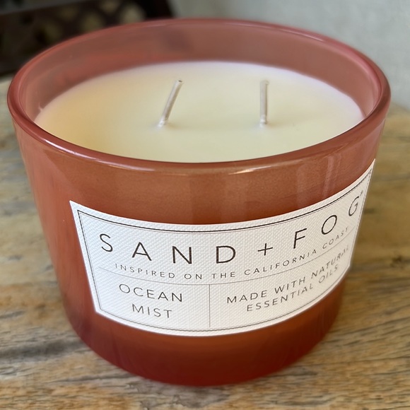 Ocean Mist Scented Candle - Picture 2 of 13